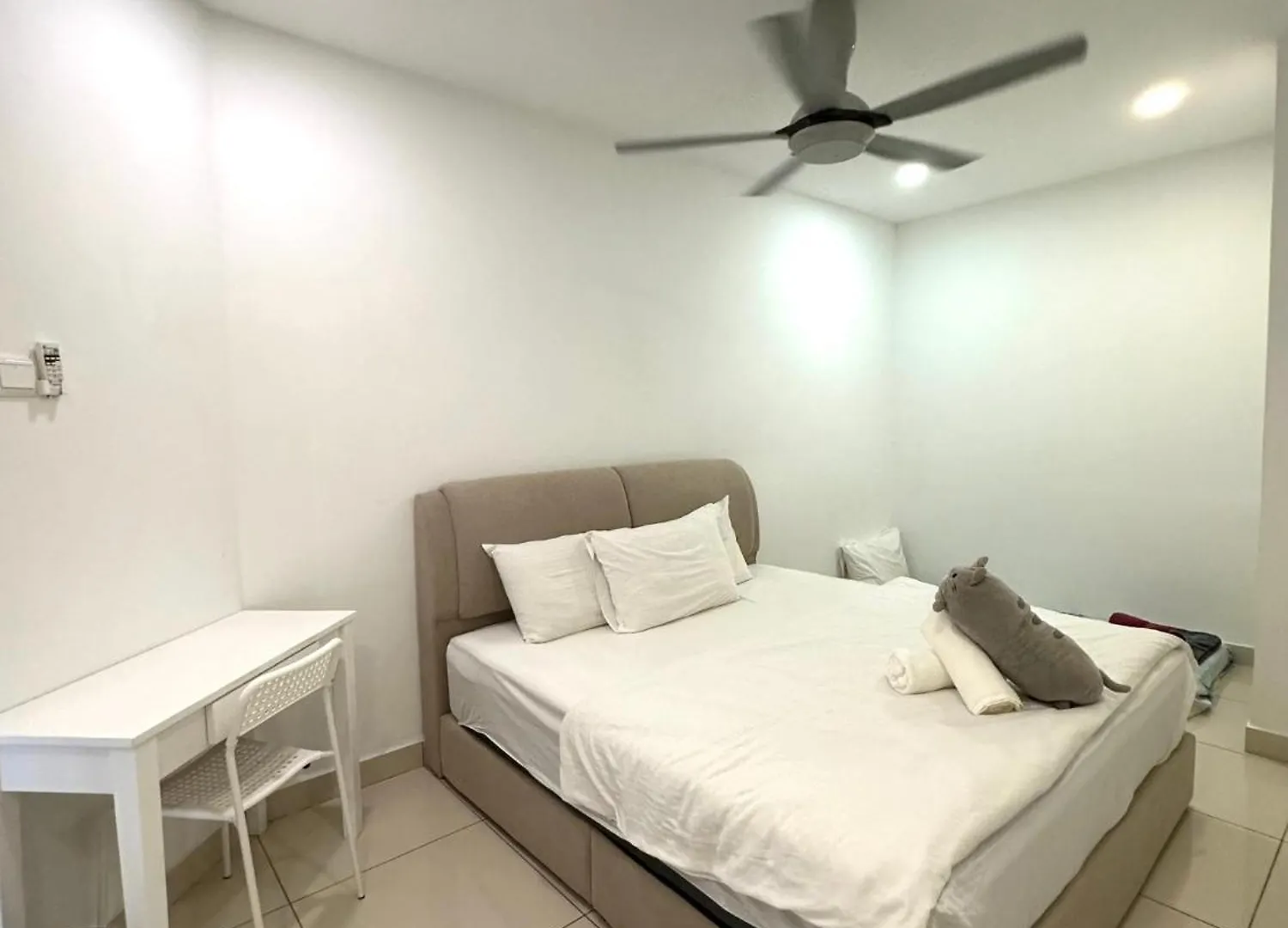 Mansion One 2Br Suite By Iz George Town