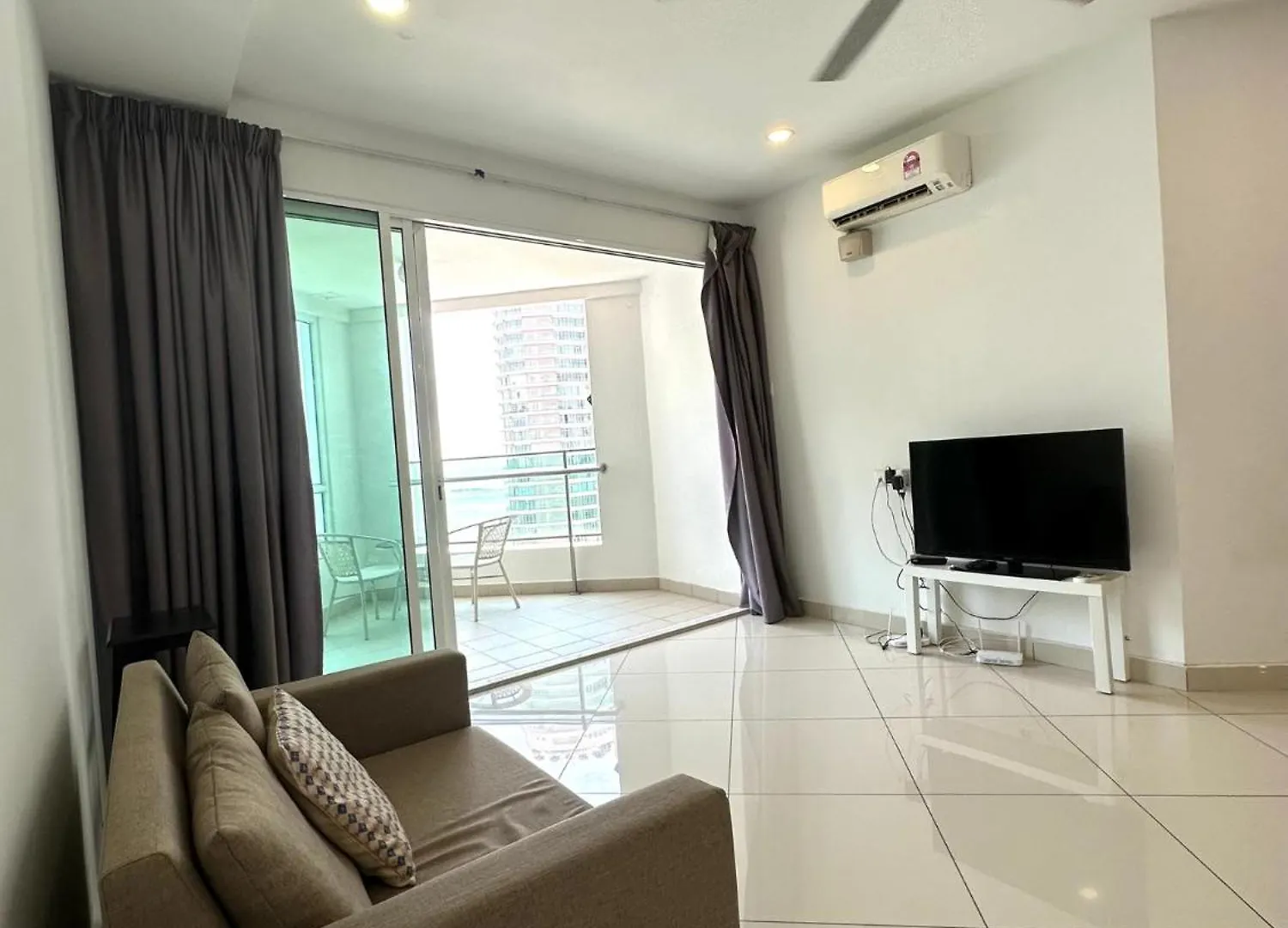 Apartament Mansion One 2Br Suite By Iz George Town